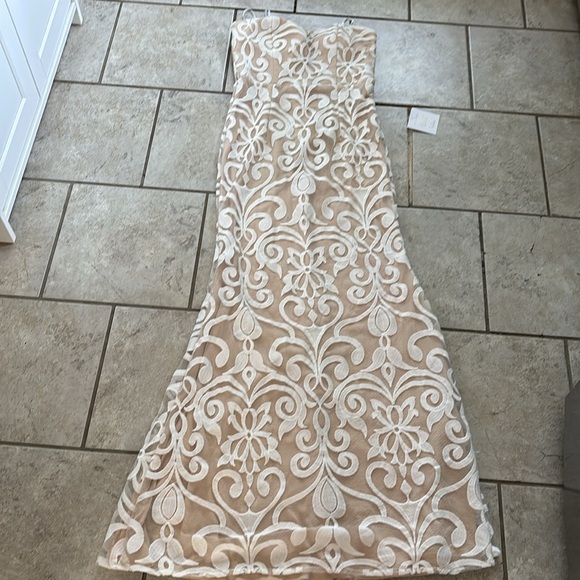 NWT Lulus Strapless Maxi Dress - Picture 4 of 7